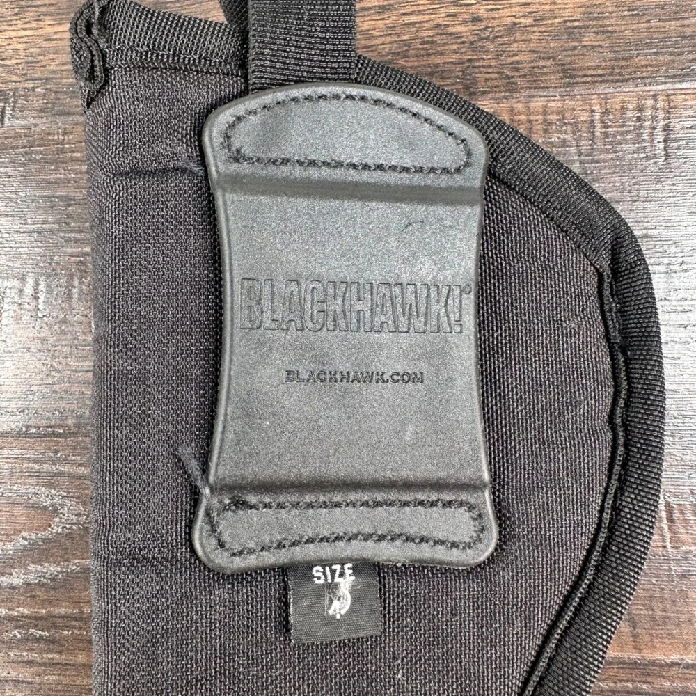 BLACKHAWK! Nylon Hip Holster Black Size‎ 4 RH Right Handed Revolver Hand Gun